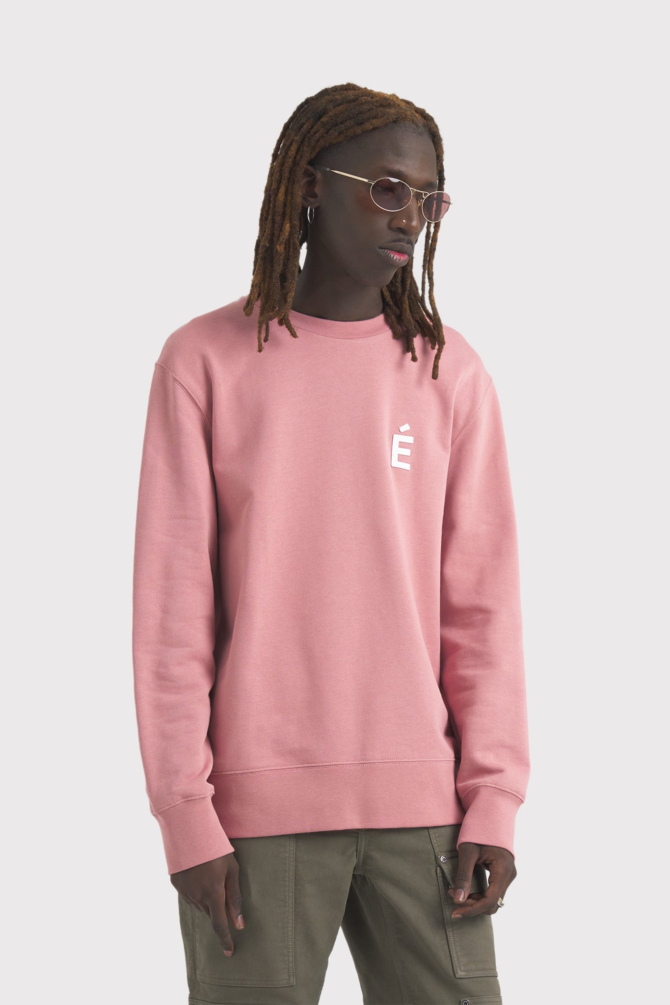 Nike essentials pink crew neck online sweatshirt